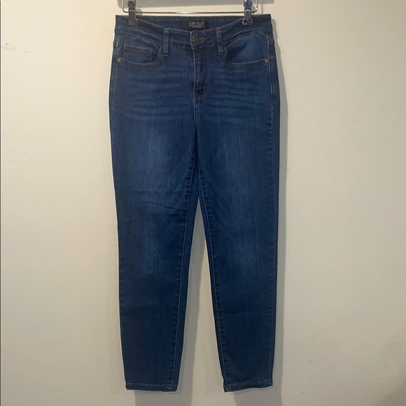 Women’s Judy Blue Mid Rise Relaxed Fit Jeans - Picture 1 of 7